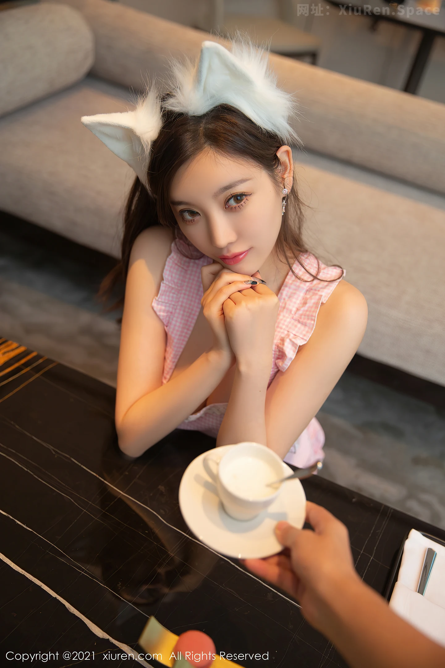 图片[3]-[XiuRen秀人网]VOL.4028 女神杨晨晨Yome私房猫女郎女仆装配蕾丝袜秀惹火身材诱惑写真90P-秀人网官方网站